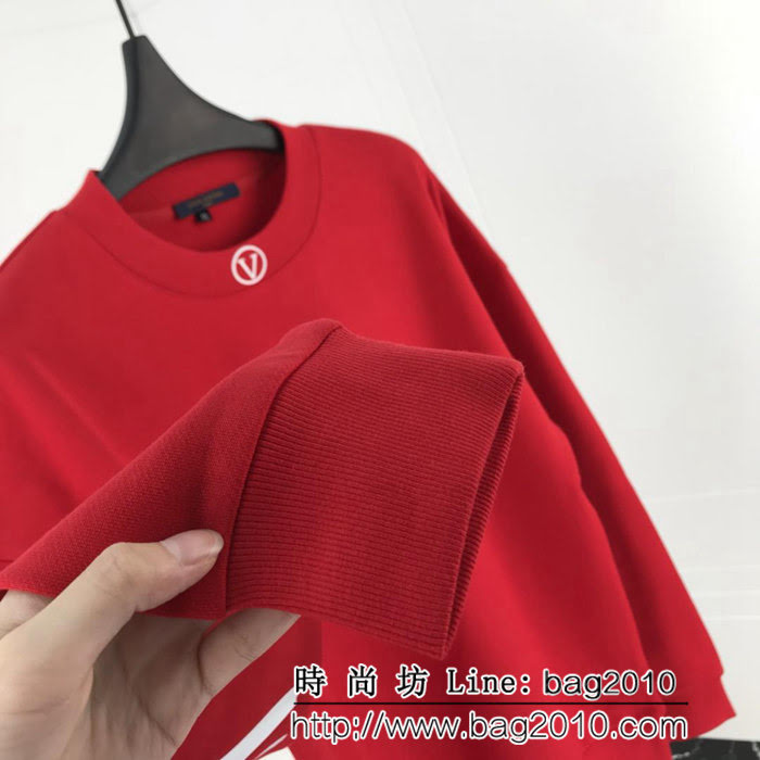 LV路易威登 18FW秋冬新款 領口小V字母 背後logo印花 純棉衛衣 情侶款 ydi1710